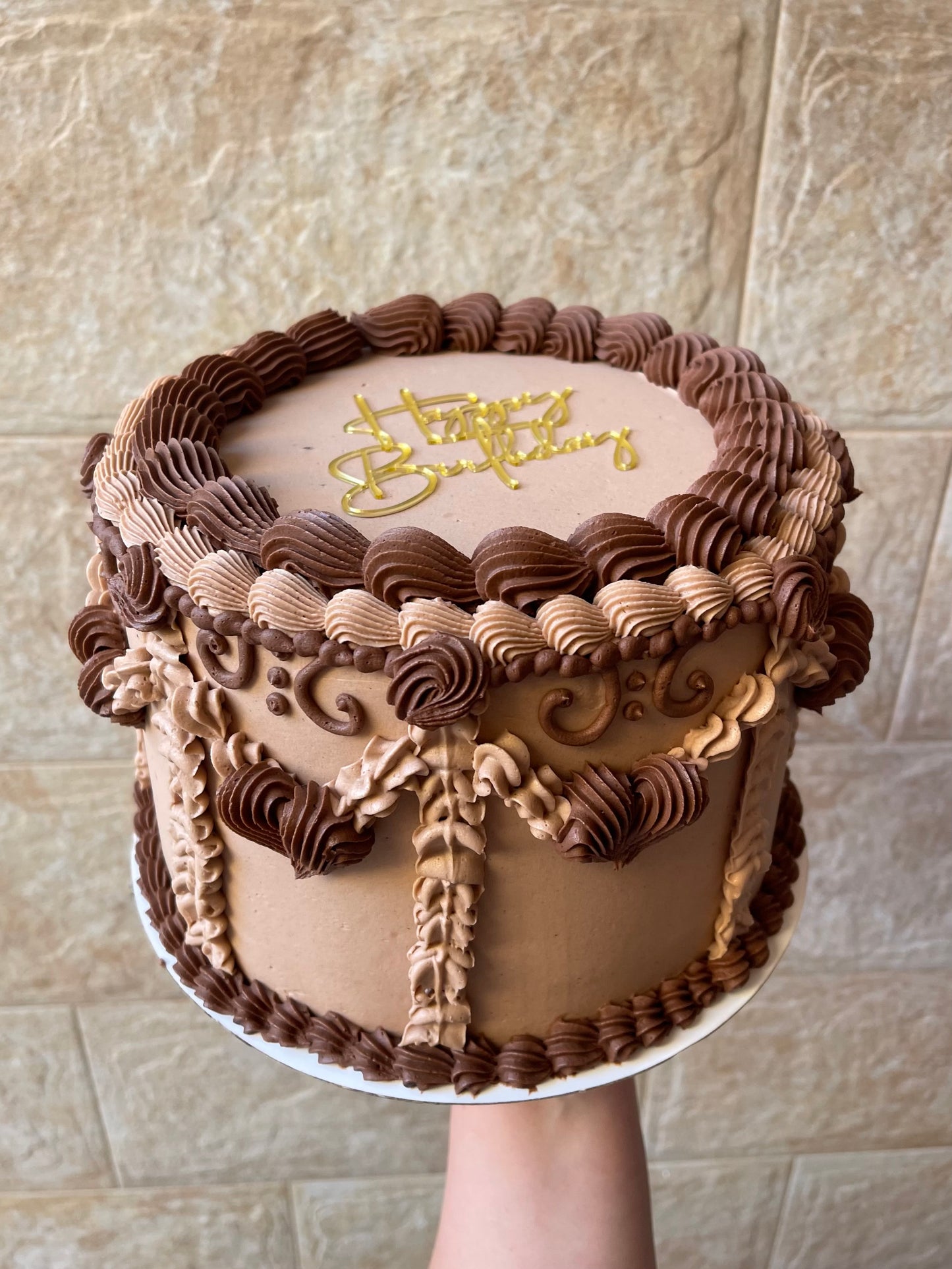 Vintage & Buttercream cake
